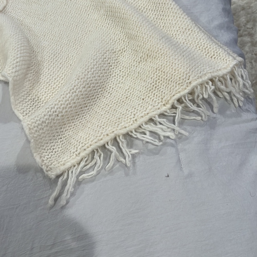 Poncho - Picture 2 of 2